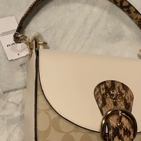 New with tag COACH shoulder bag and crossbody chalk gold light khaki signature - Picture 4 of 8